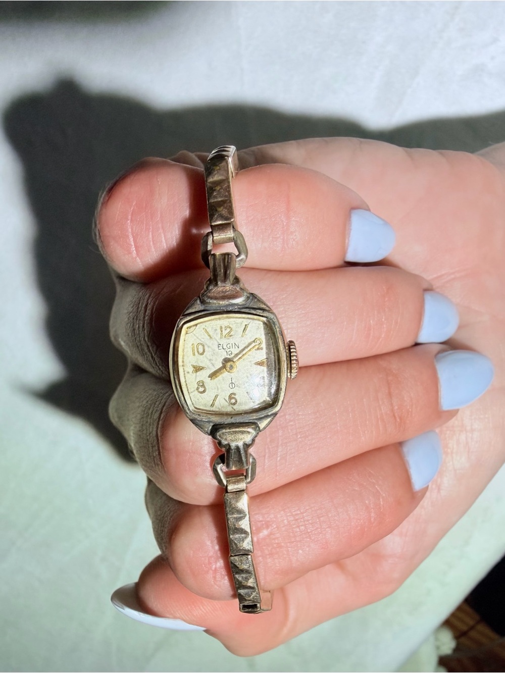 VINTAGE LADIES ELGIN WRIST WATCH 10 k